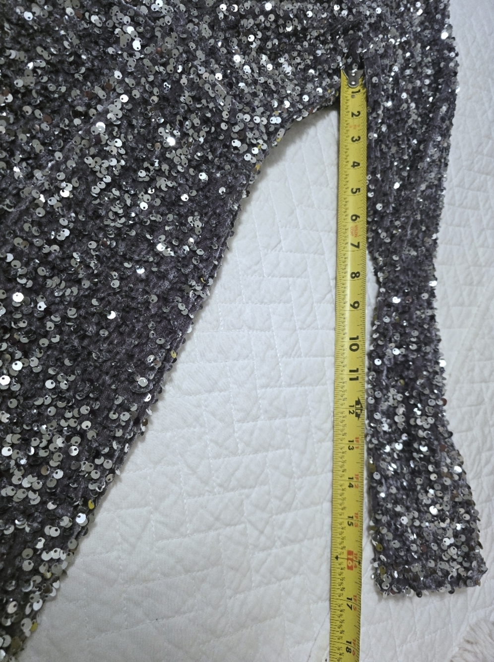 Selfie NWT Leslie Sequined Mini Dress Women's Sz Large/US 8 - Picture 11 of 16
